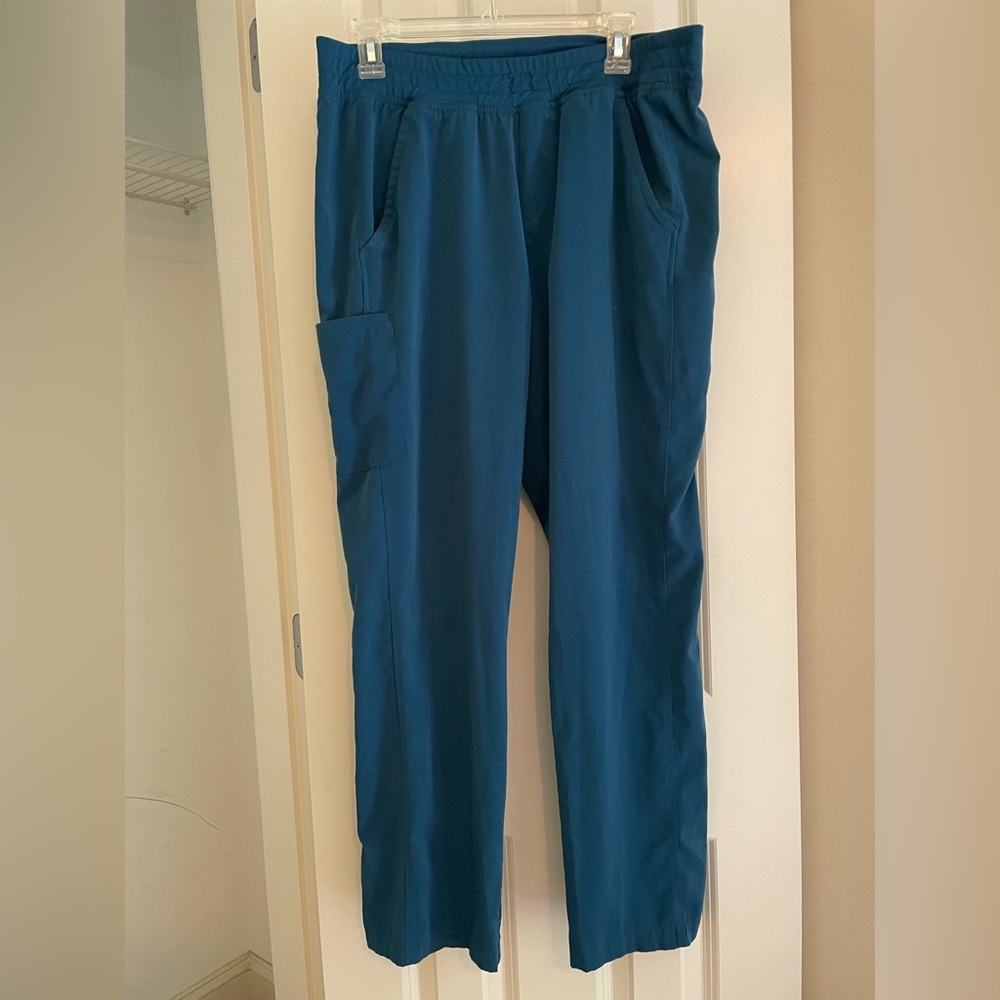 Willowbrook teal scrubs size large
